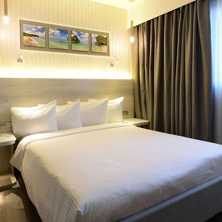 Hotel Wyndham Garden Guam Tamuning Esterno foto